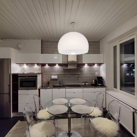 Arena Apartment - Own Sauna, In The Heart Of Tampere Near To Nokia Arena Buitenkant foto